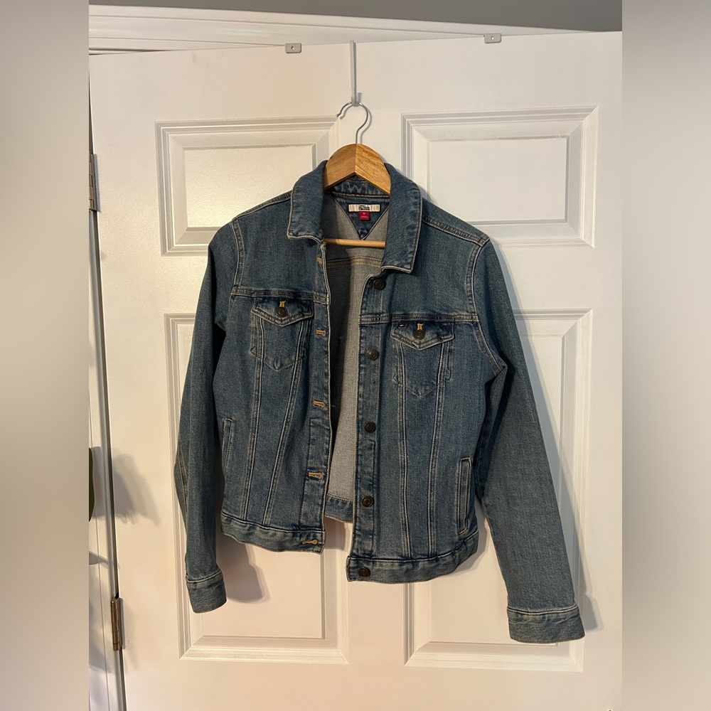 Tommy Hilfiger denim jacket, size medium, never worn!